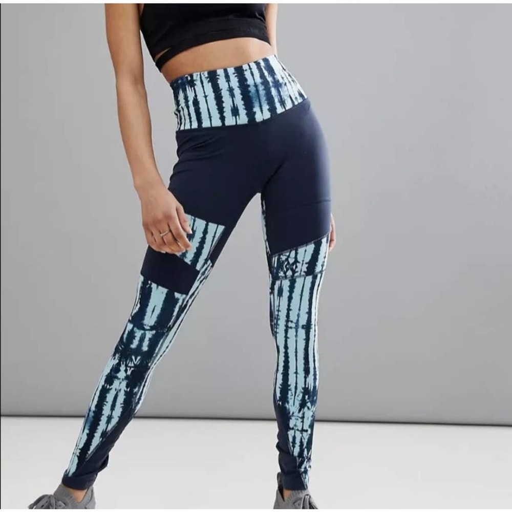 The North Face Navy and Light Blue Tie-Dye High-Waist Leggings